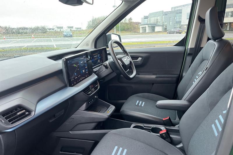 Used Ford E-Tourneo Custom 2025 for sale - 77951273: Photo 18