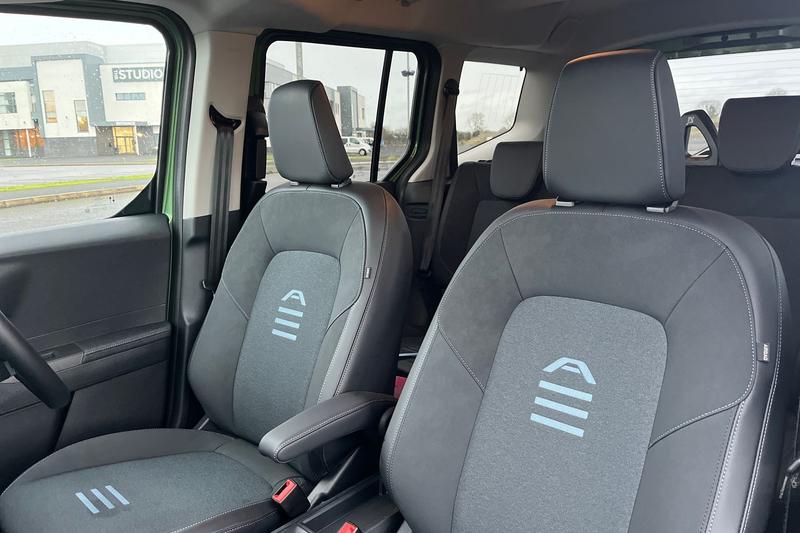 Used Ford E-Tourneo Custom 2025 for sale - 77951273: Photo 19