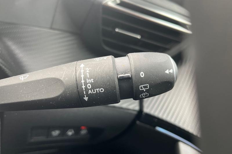 Used Peugeot 2008 2022 for sale - 77888339: Photo 15