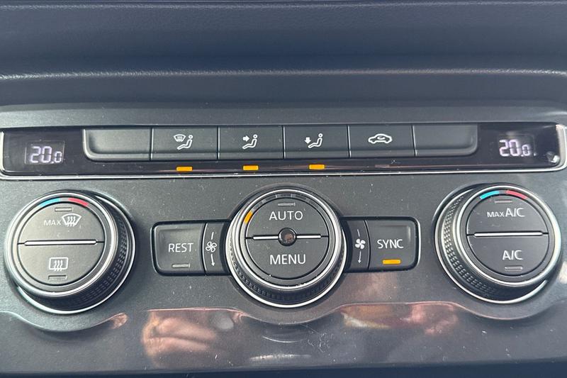 Used Volkswagen Tiguan 2020 for sale - 76302747: Photo 28