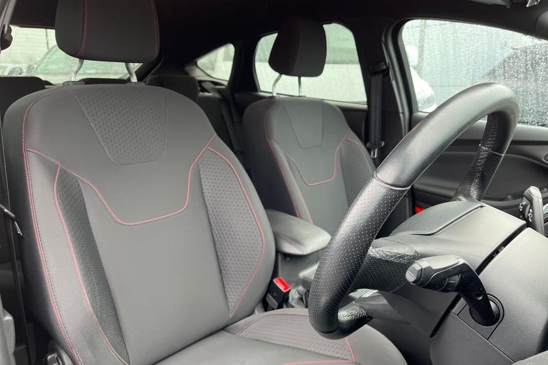 Used Ford Focus 2018 for sale - 77848739: Photo 17