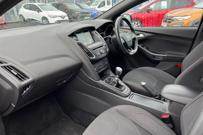 Used Ford Focus 2018 for sale - 77848739: Photo 18