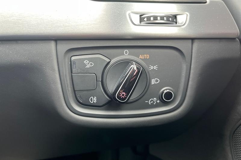 Used Audi A8 2015 for sale - 77675603: Photo 30