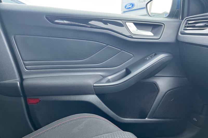 Used Ford Focus 2023 for sale - 76797045: Photo 32