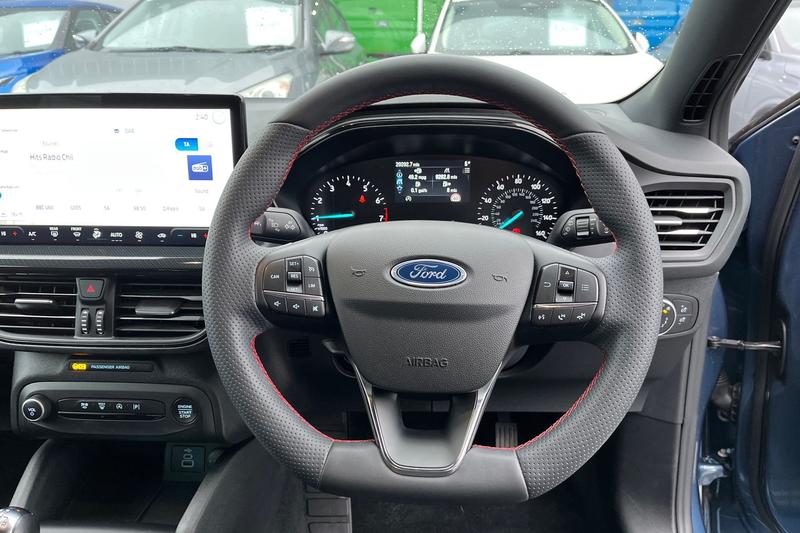 Used Ford Focus 2023 for sale - 77435520: Photo 12