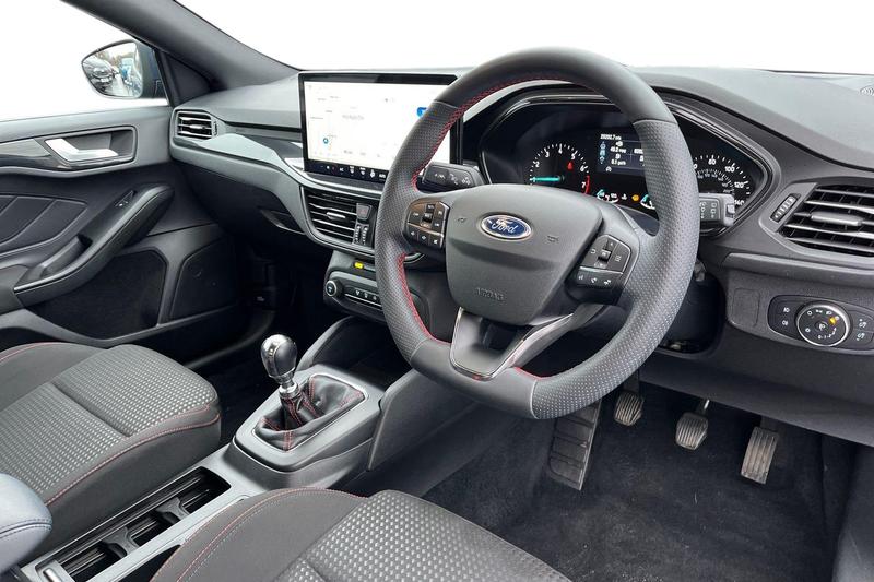 Used Ford Focus 2023 for sale - 77435520: Photo 9