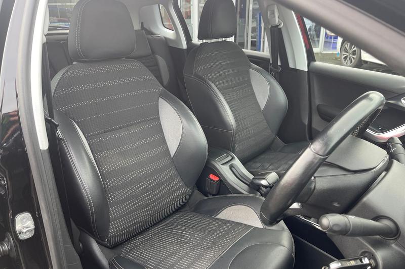 Used Peugeot 2008 2017 for sale - 77529113: Photo 17