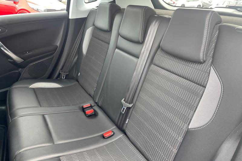 Used Peugeot 2008 2017 for sale - 77529113: Photo 20