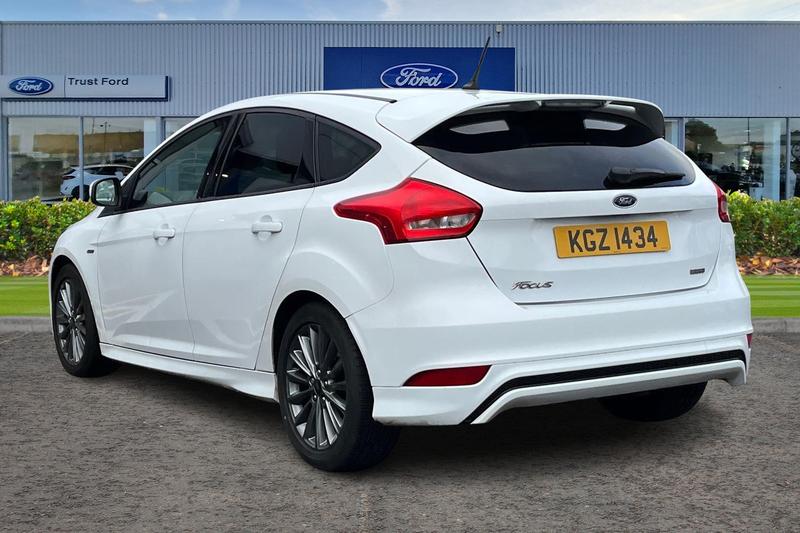 Used Ford Focus 2018 for sale - 77176399: Photo 2