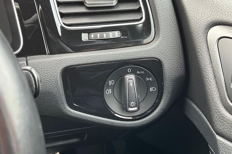 Used Volkswagen Golf 2019 for sale - 77301154: Photo 24