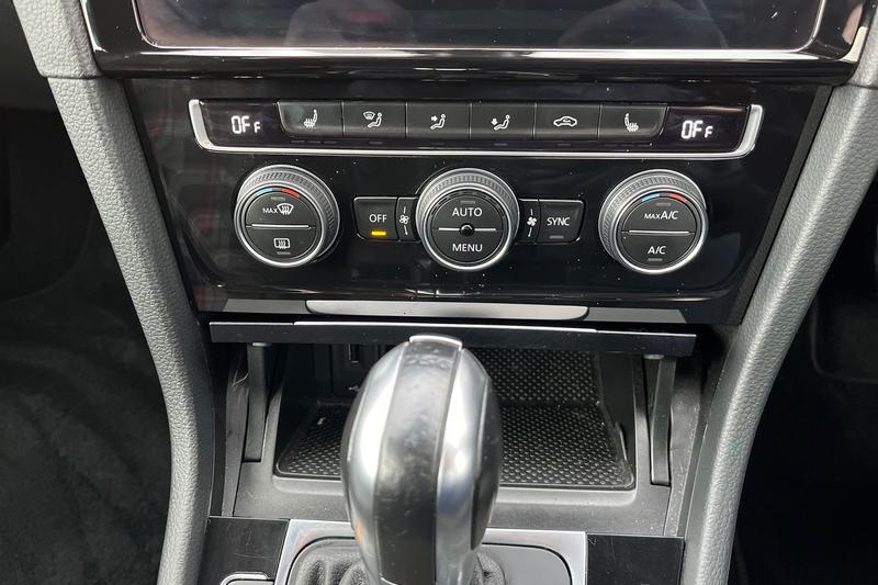 Used Volkswagen Golf 2019 for sale - 77301154: Photo 32