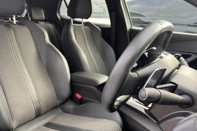 Used Peugeot 2008 2023 for sale - 77809612: Photo 17