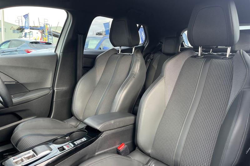 Used Peugeot 2008 2023 for sale - 77809612: Photo 19