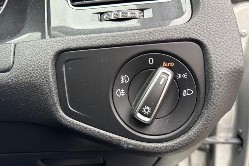 Used Volkswagen Golf 2019 for sale - 76154153: Photo 22