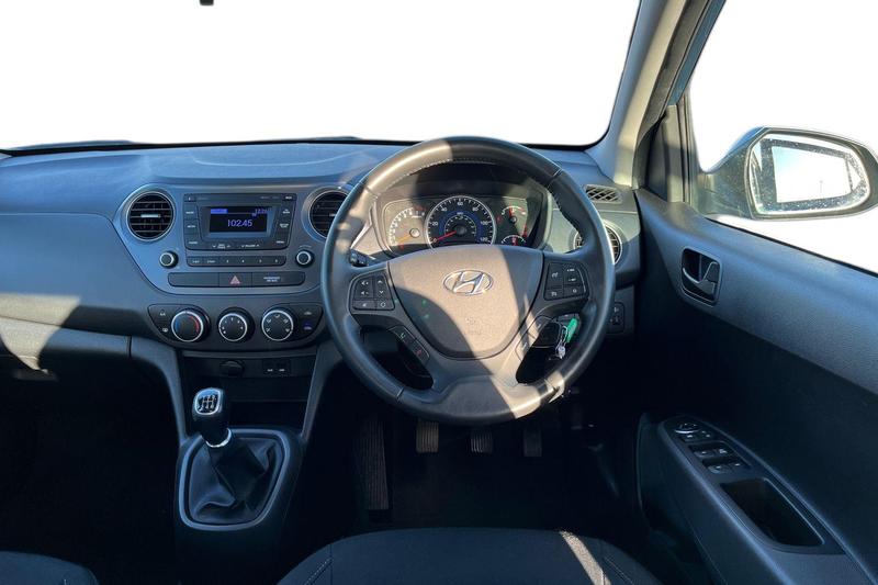 Used Hyundai i10 2018 for sale - 77187033: Photo 11