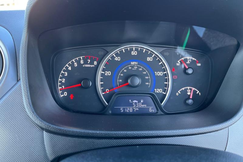 Used Hyundai i10 2018 for sale - 77187033: Photo 13