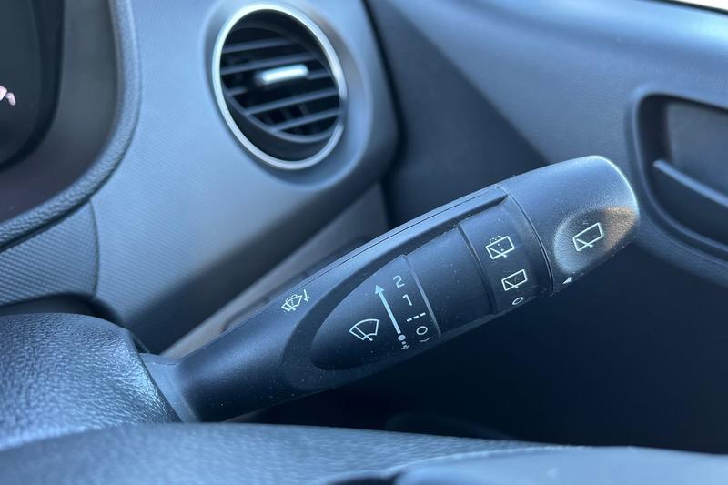 Used Hyundai i10 2018 for sale - 77187033: Photo 15