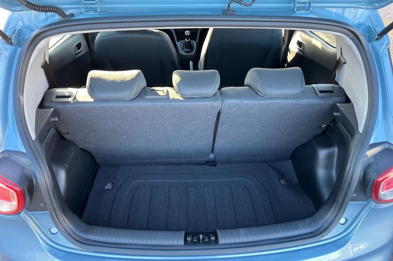 Used Hyundai i10 2018 for sale - 77187033: Photo 21