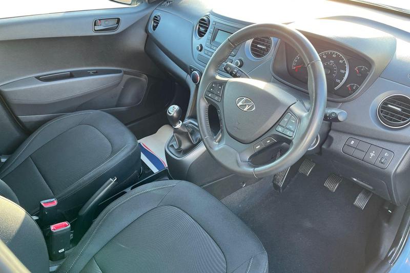 Used Hyundai i10 2018 for sale - 77187033: Photo 9