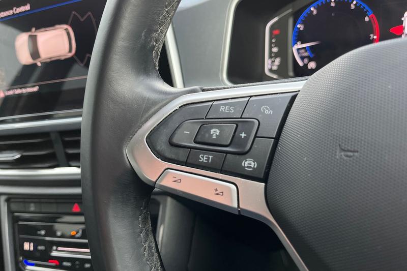 Used Volkswagen T-Roc 2023 for sale - 77412902: Photo 26