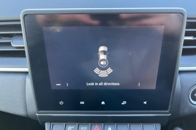 Used Renault Captur 2022 for sale - 77152082: Photo 32