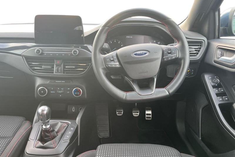 Used Ford Focus 2019 for sale - 76653448: Photo 11