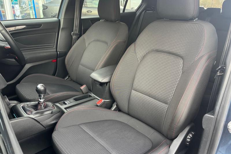 Used Ford Focus 2019 for sale - 76653448: Photo 19