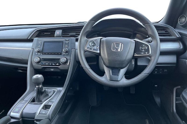 Used Honda Civic 2018 for sale - 76234777: Photo 10