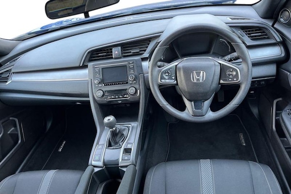 Used Honda Civic 2018 for sale - 76234777: Photo 11