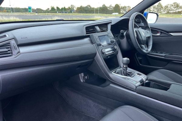 Used Honda Civic 2018 for sale - 76234777: Photo 18