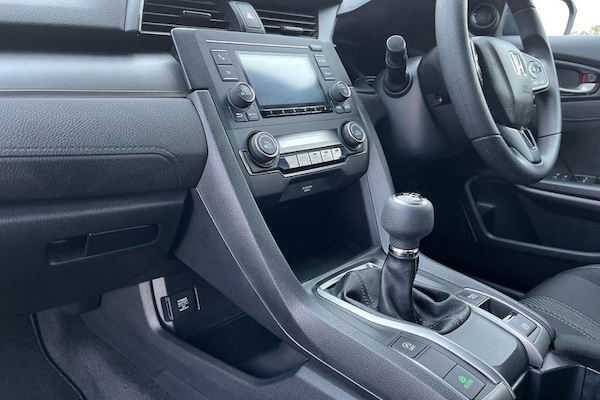 Used Honda Civic 2018 for sale - 76234777: Photo 26