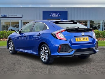 Used Honda Civic 2018 for sale - 76234777: Photo 2