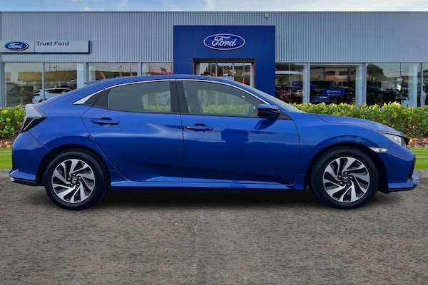 Used Honda Civic 2018 for sale - 76234777: Photo 3