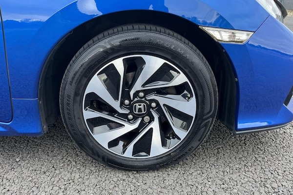 Used Honda Civic 2018 for sale - 76234777: Photo 8