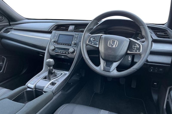 Used Honda Civic 2018 for sale - 76234777: Photo 9