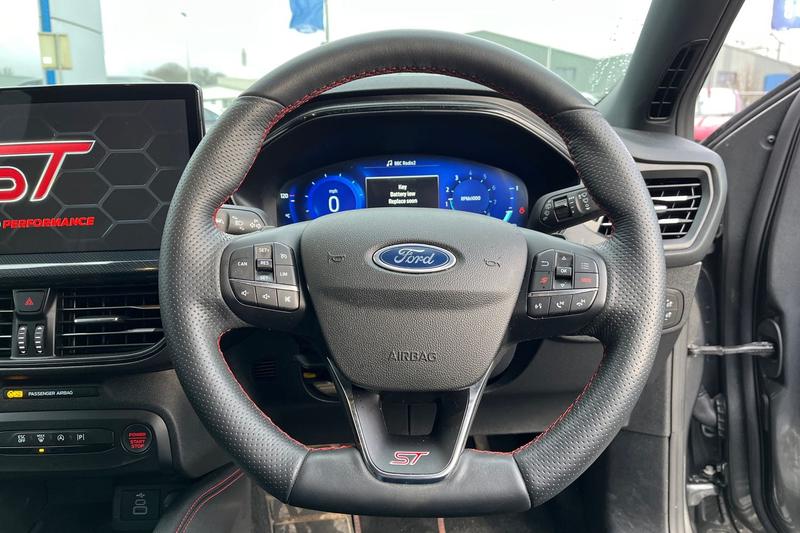 Used Ford Focus 2023 for sale - 77435073: Photo 12