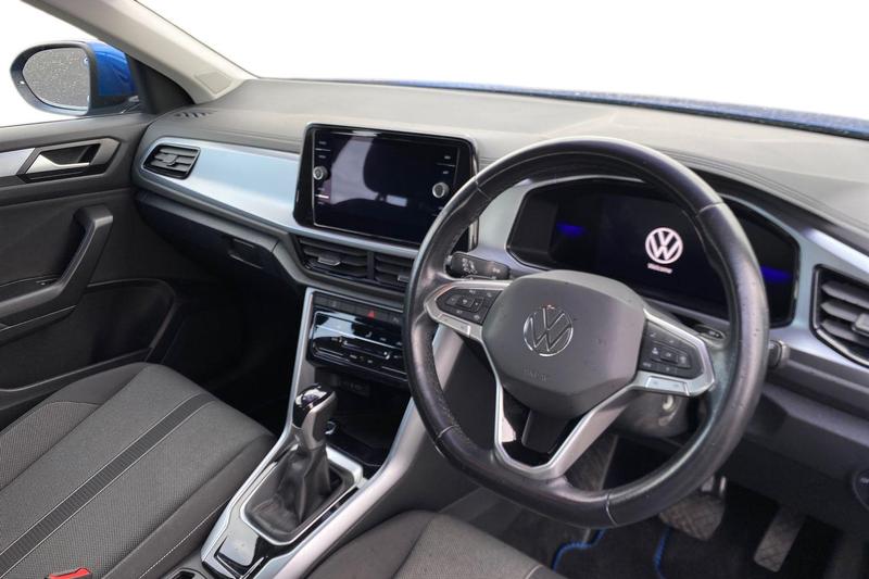 Used Volkswagen T-Roc 2023 for sale - 77840812: Photo 11