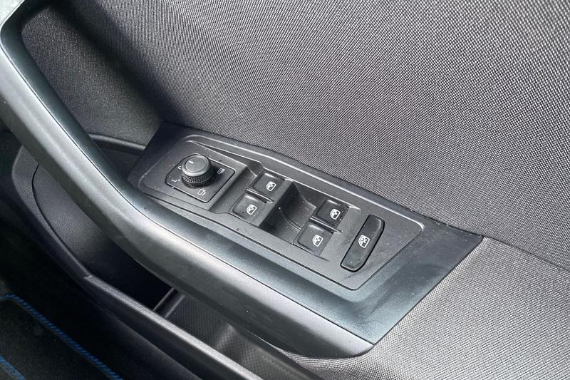 Used Volkswagen T-Roc 2023 for sale - 77840812: Photo 16