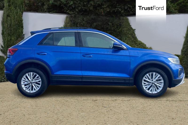 Used Volkswagen T-Roc 2023 for sale - 77840812: Photo 3