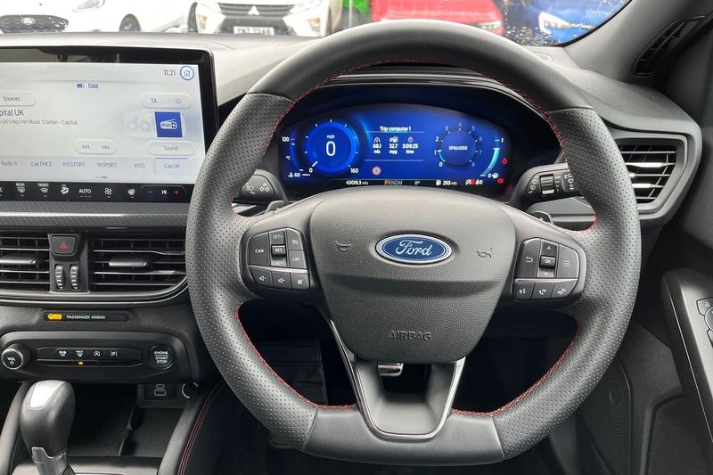 Used Ford Focus 2023 for sale - 77819821: Photo 12