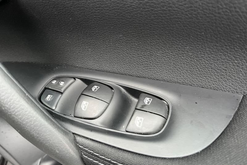 Used Nissan Qashqai 2018 for sale - 77286327: Photo 16