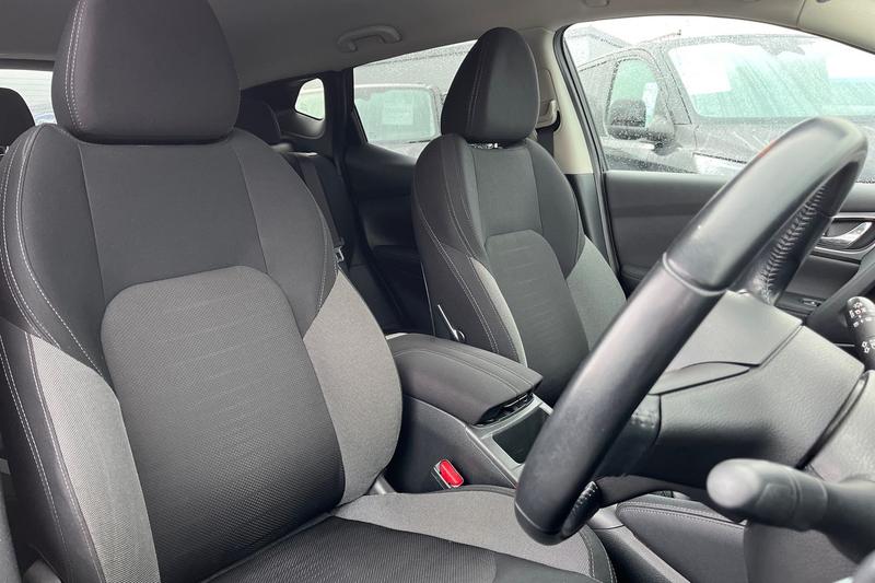 Used Nissan Qashqai 2018 for sale - 77286327: Photo 17