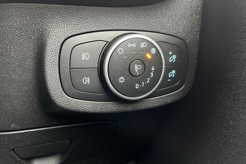 Used Ford Fiesta 2019 for sale - 77498011: Photo 31