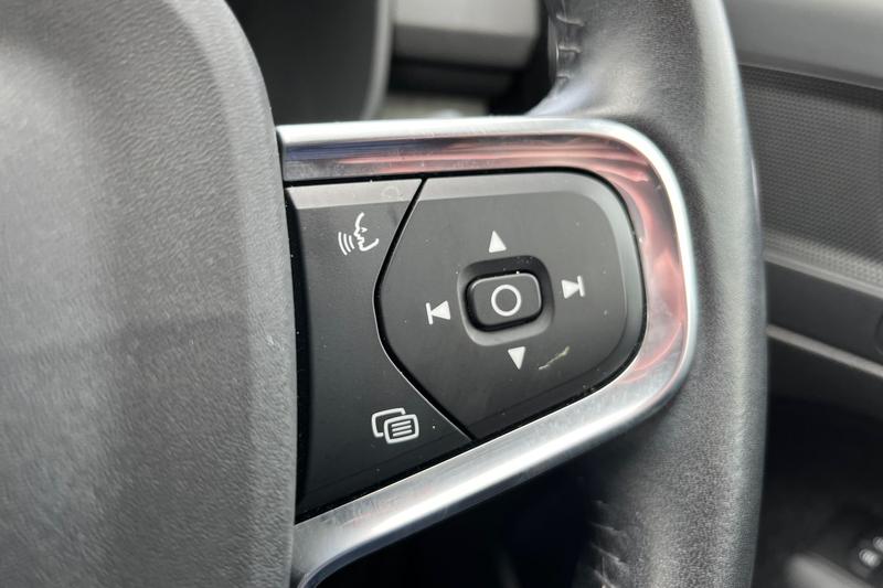 Used Volvo XC40 2021 for sale - 77770422: Photo 29