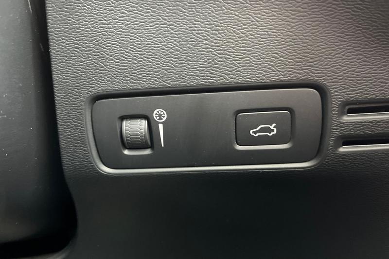 Used Volvo XC40 2021 for sale - 77770422: Photo 30