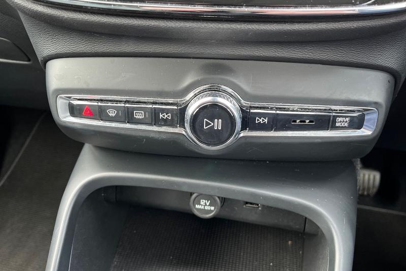 Used Volvo XC40 2021 for sale - 77770422: Photo 32