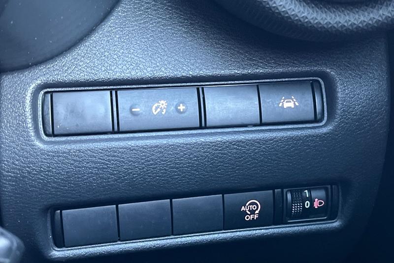 Used Nissan Juke 2023 for sale - 77110130: Photo 31