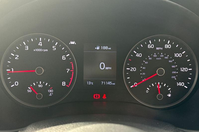 Used Kia Stonic 2019 for sale - 76355550: Photo 13
