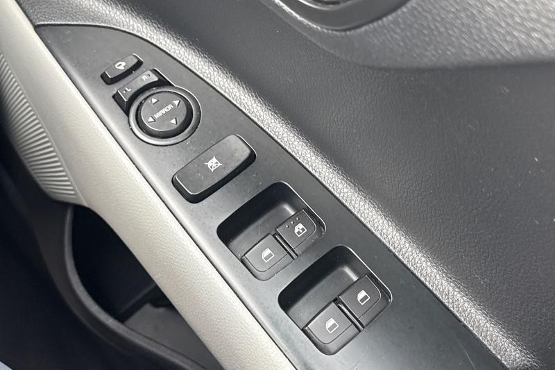 Used Kia Stonic 2019 for sale - 76355550: Photo 16