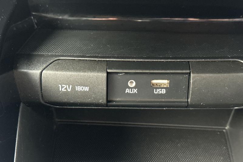 Used Kia Stonic 2019 for sale - 76355550: Photo 29